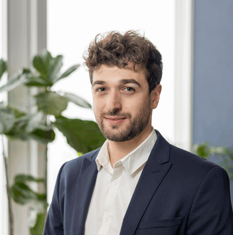 Age Yoann Usainull